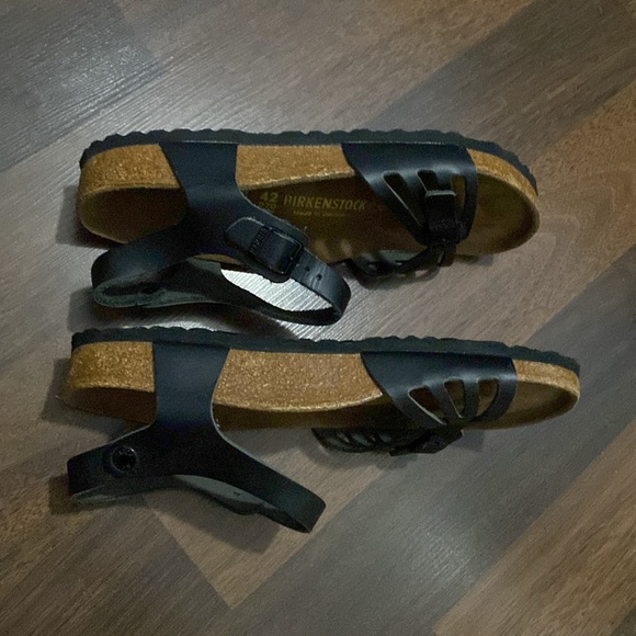 NWOT Birkenstock Soft Footbed Black Bali Sandals Size 41 - Picture 9 of 13